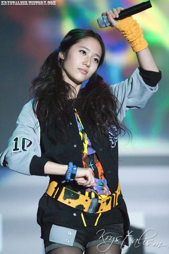 郑秀晶整容了吗