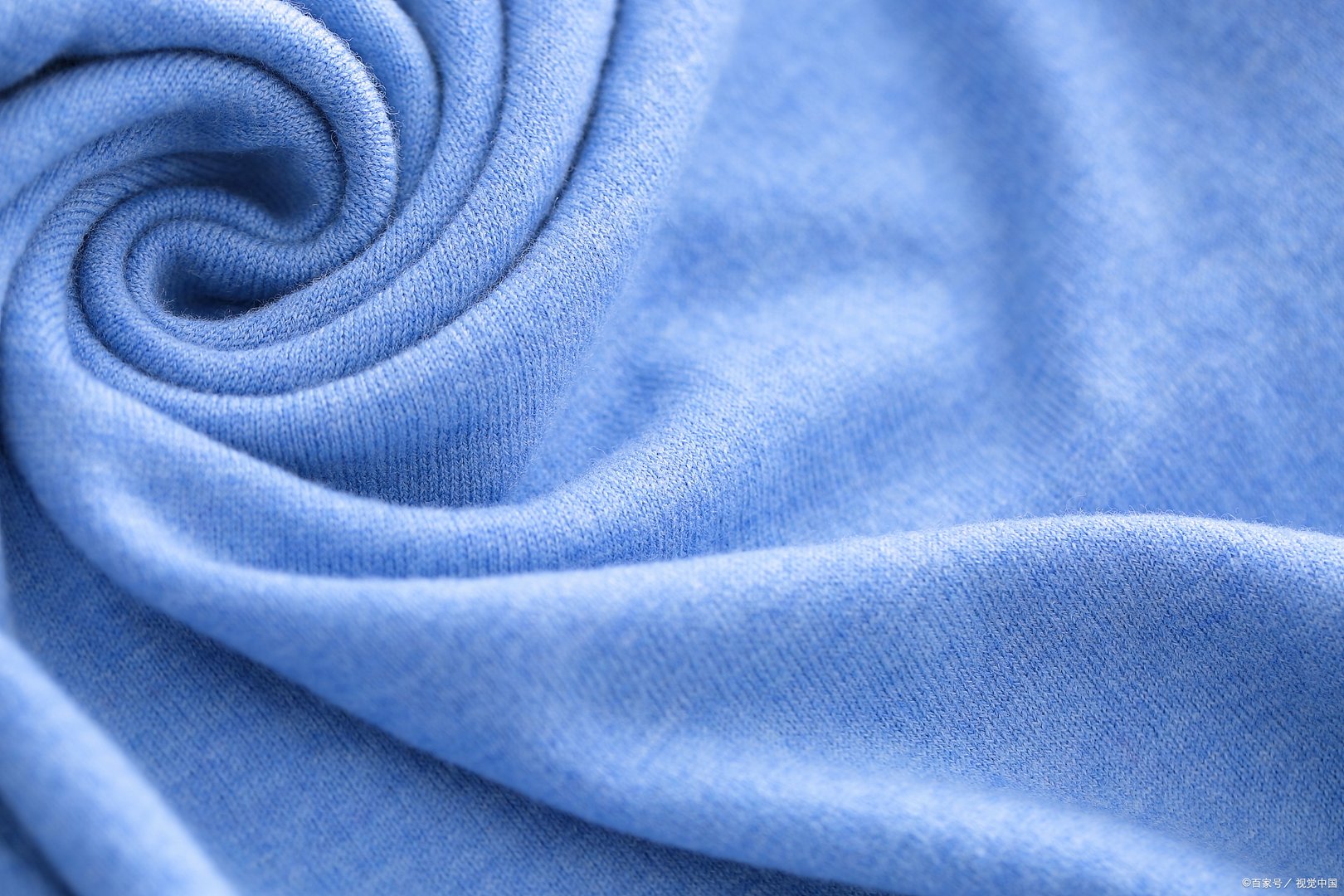 你知道羊毛是如何制成花呢布料的吗？制作过程是怎样的呢？