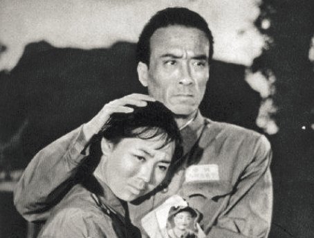 英雄儿女内容简介