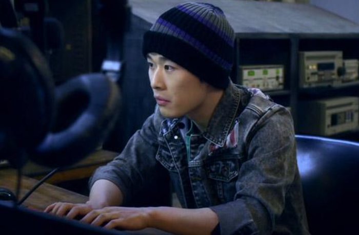 黑暗荣耀就八集吗