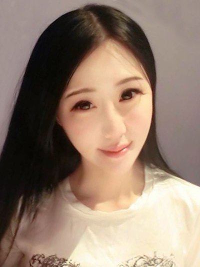 ANDCICI品牌的那个创办人杨千钰怎么样？到底是网红模特还是设计师？