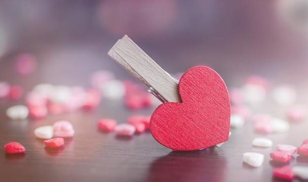 在感情中，面对一个转身离开的人应该怎样做？