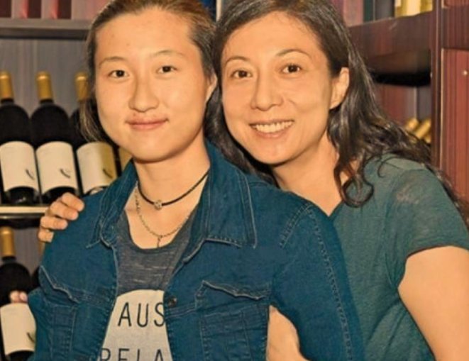 小龙女吴卓林是成龙的亲生女儿，成龙为什么不承认她？