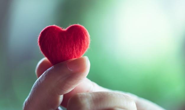 在感情中，面对一个转身离开的人应该怎样做？