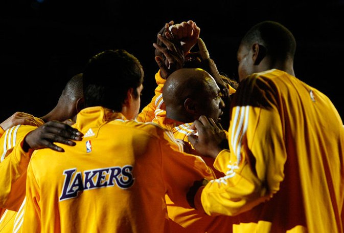 湖人队英文怎么写？