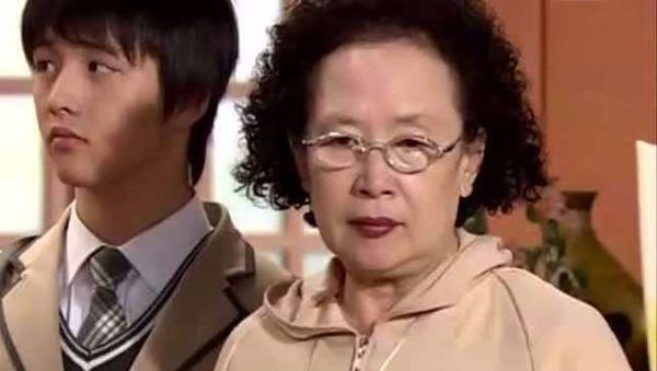 韩剧《我的女友是九尾狐》姜由美是什么身份？