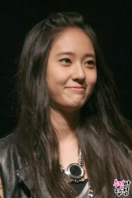 郑秀晶整容了吗