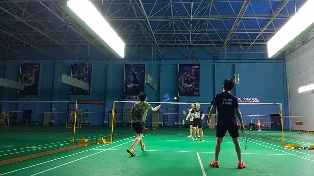 打羽毛球用英语怎么说？