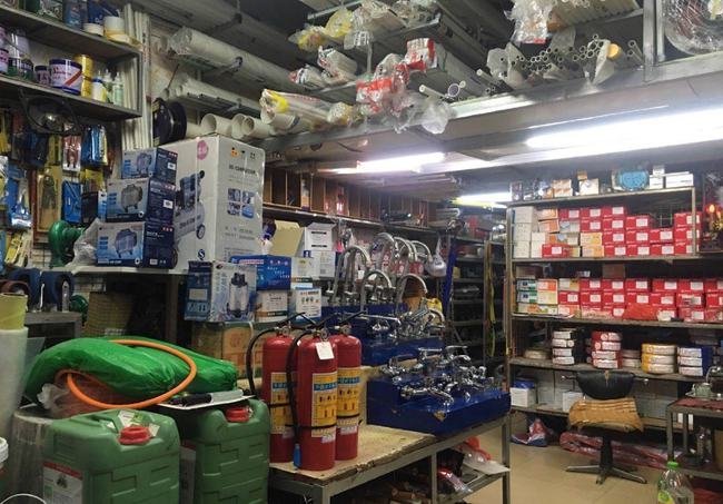 街边的五金店大都没什么生意，却一般不会倒闭，这是为什么？