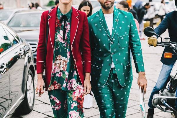 为什么说“红配绿,赛狗屁”?