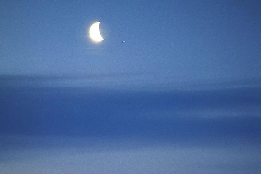 描写雨后月亮的唯美句子