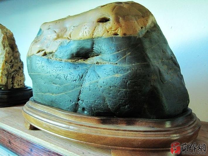 阴阳奇石的阴阳奇石