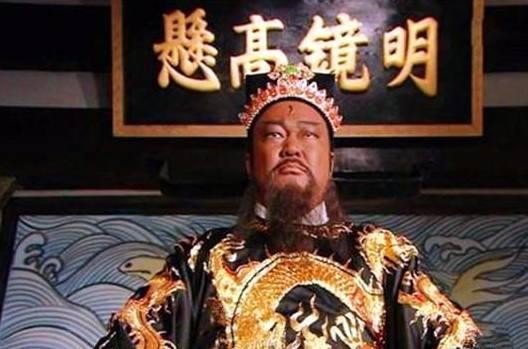 刚正不阿形容哪些人？