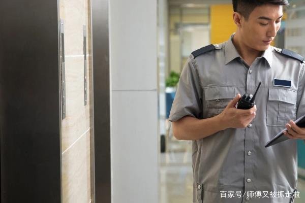 4年前的悬案：夫妻进电梯后消失，22个监控全不见人影，怎么回事？