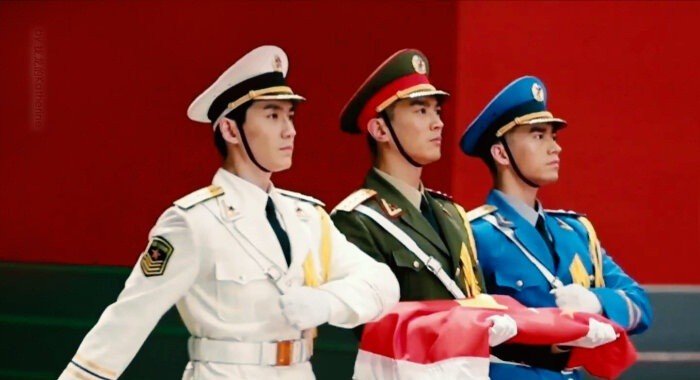 电影《我和我的祖国》目前获得了多少票房？