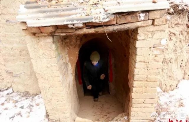 如何看待现代版愚公移山，河南老汉耗时七年掘洞百米深挖出水井？