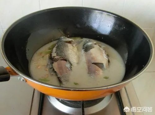 怎样熬鲫鱼汤？