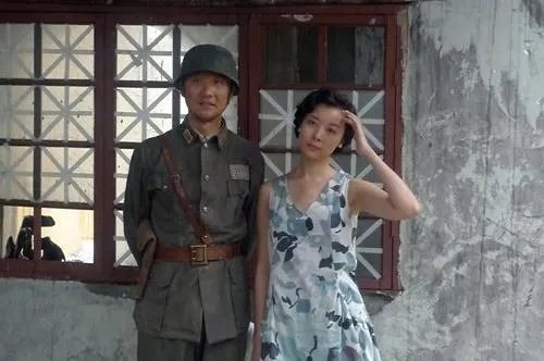 黄志忠与柯蓝恋爱九年之久，柯蓝揭穿黄志忠丑恶嘴脸，为何从不提结婚二字？