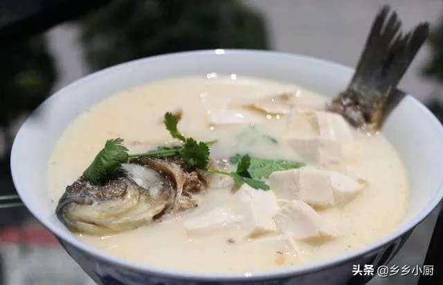 怎样熬鲫鱼汤？
