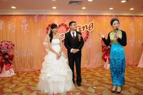 主婚人主婚词大全  简单创意的主婚词