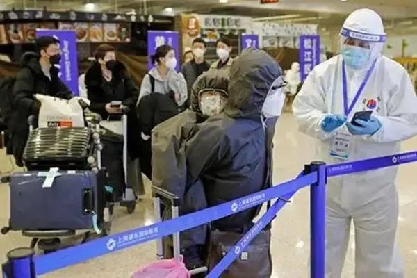 上海一酒吧防疫不严致疫情传播，此事将会如何追责？