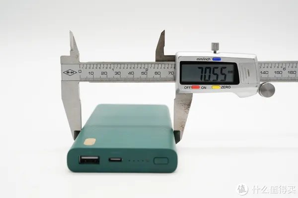 紫米移动电源拆解