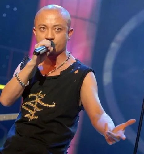 熊汝霖参加《中国最强音》 草根歌手怒言“不公平”