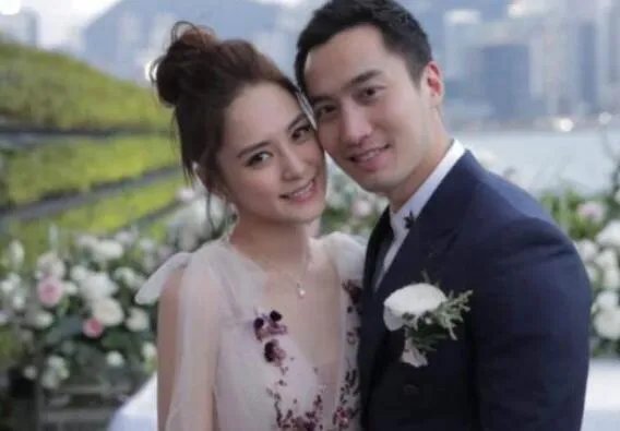 赖弘国取关阿娇什么情况 共枕夫妻一夜之间形同陌路