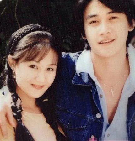 网曝鲍蕾整容前后对比照 网友：女儿基因太强大