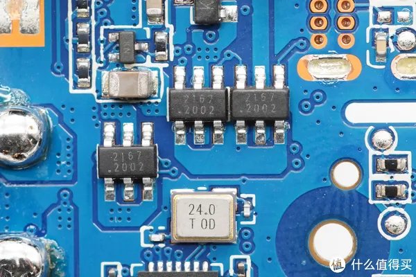 紫米移动电源拆解