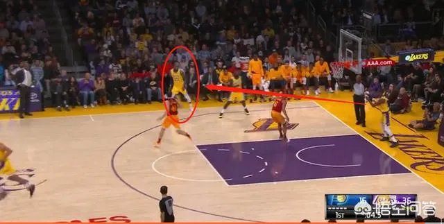 詹姆斯扣篮被犯规，为什么解说员说步行者队不解风情，当时情况如何？你怎么看？