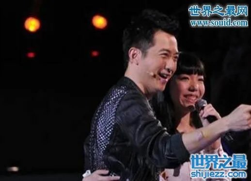 吴莫愁和哈林结婚照曝光，相差31岁的师生恋 