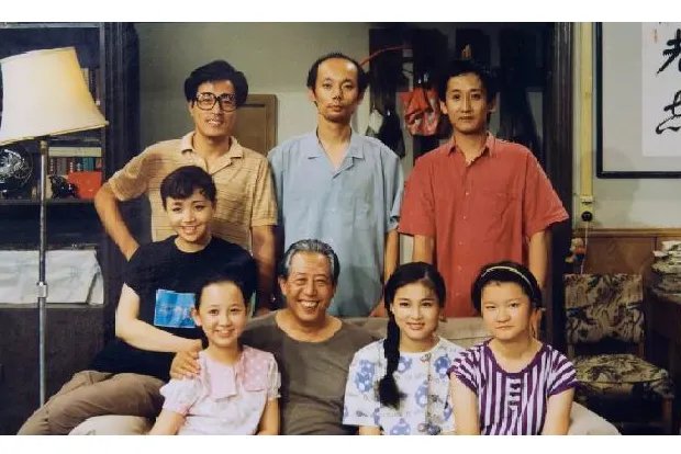 盘点6部最搞笑的电视剧 部部都是经典，你看过哪些