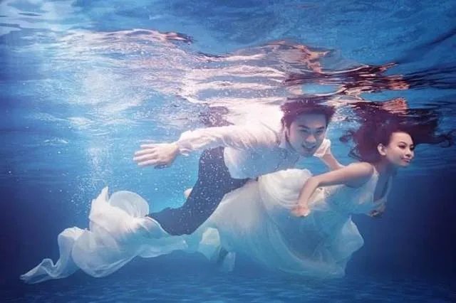 三亚水下婚纱摄影要怎么拍 水中婚纱照拍摄技巧