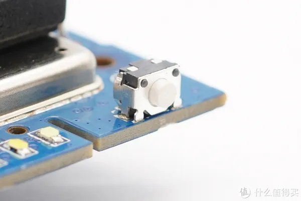 紫米移动电源拆解