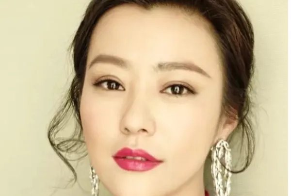 郝蕾前经纪人在个人微博上发布声明，她在声明中都说了些什么？