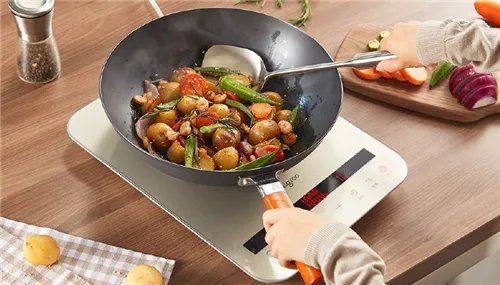 电磁炉不热还一直响是什么原因