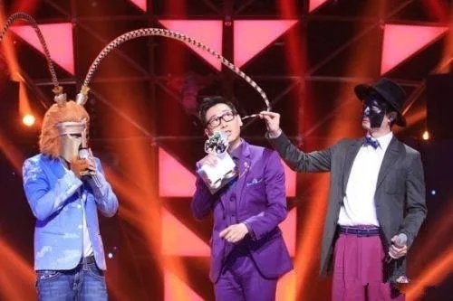 蒙面歌王齐天大圣是谁啊？ 自曝线索引猜评团斗脑