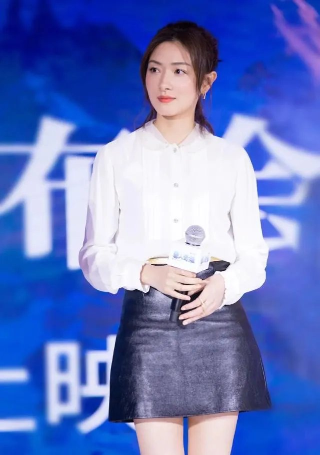 如何看待万茜经纪人发长文？