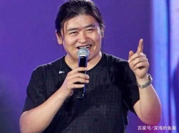 刘欢因为什么原因退出《中国好声音》的舞台？