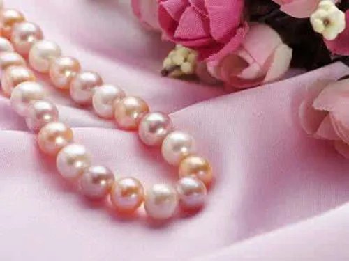 珍珠项链如何清洗和保养 让你的珍珠项链恢复昔日的光彩