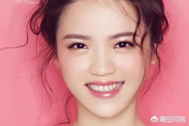 学习化妆简单吗？