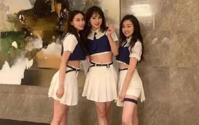 赌王四太回应何超欣组女团是怎么回事 何超欣组女团是什么情况