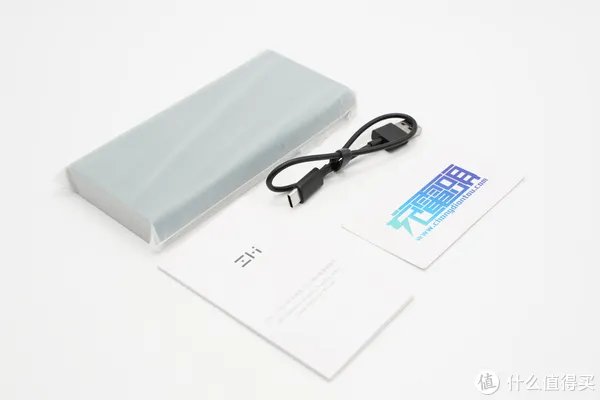 紫米移动电源拆解