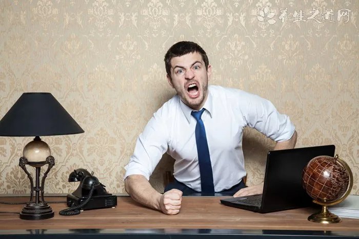 国医大师贺普仁钟爱针灸文物和古籍