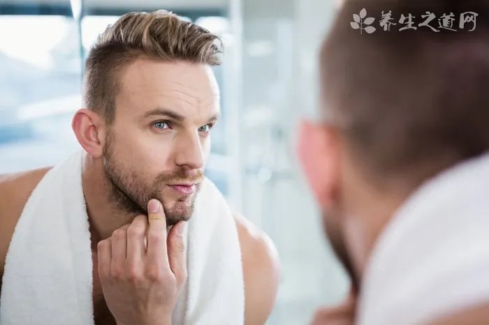 频繁洗头会导致脱发吗