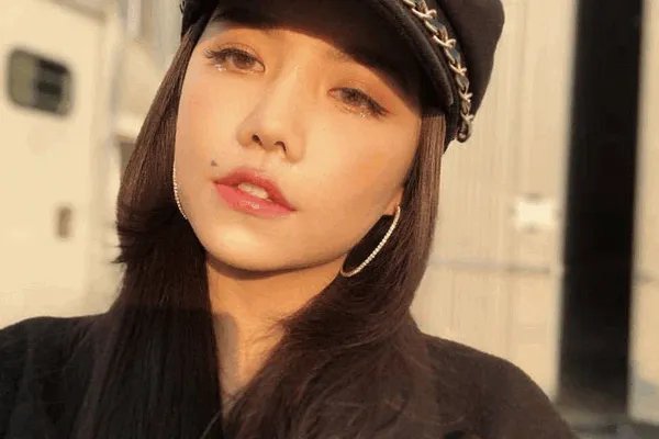 THE9队长安崎发文疑似回应质疑：不怕，不变，她为什么要这样做？