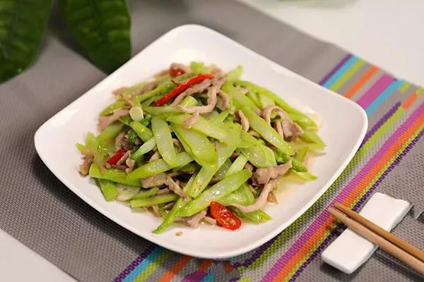 芦笋的做法大全 芦笋怎么做好吃