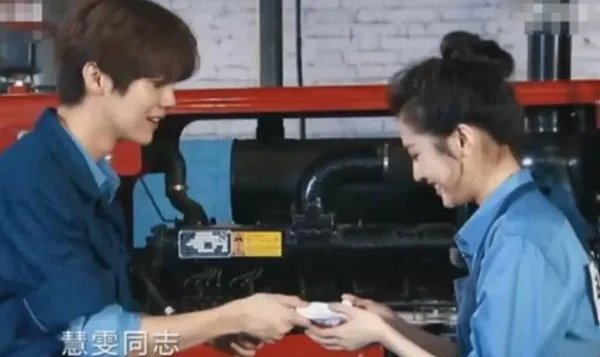 张慧雯和鹿晗是什么关系?