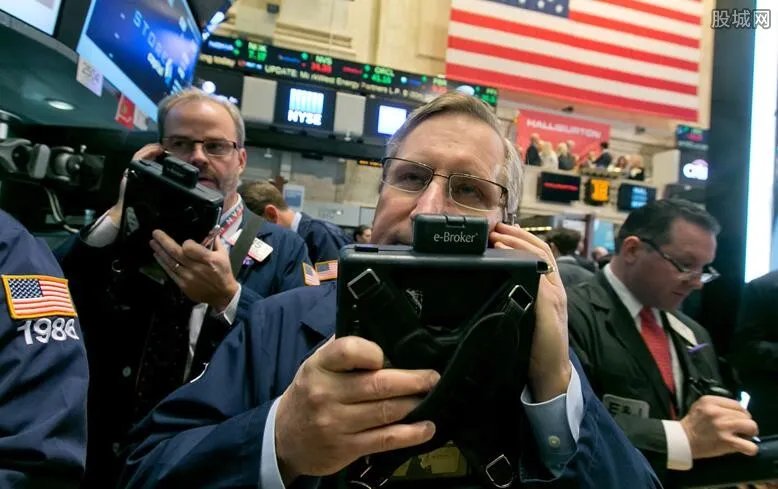 美国新冠感染病例超180万例 美股近期将面临压力